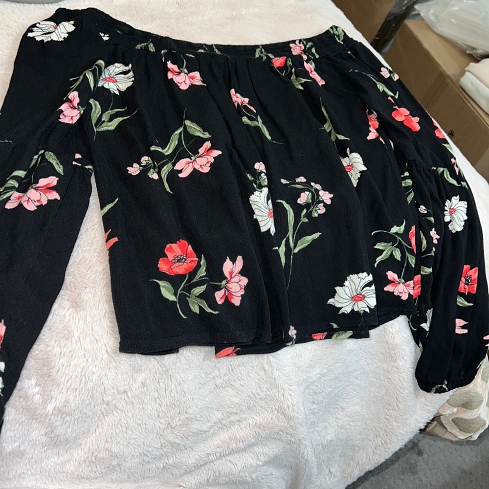 Hollister Floral black off the shoulder top